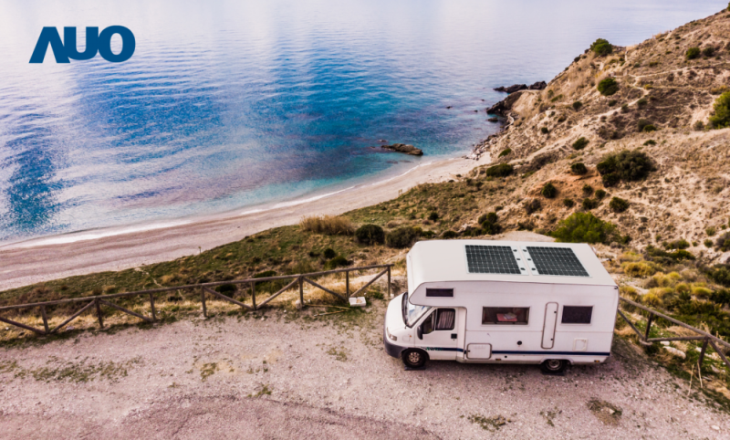 「可撓輕量化太陽光電板SunCurva」使用輕量特殊耐候型複合板取代傳統太陽能板的玻璃前板，不僅降低70%重量，每米平方僅3Kg；具有抗衝擊性能及通過電磁相容性測試，可應用於交通運輸工具，如露營車、遊艇等